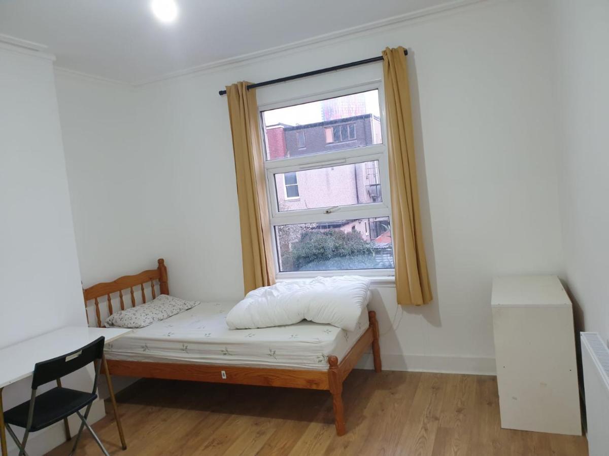 Burney Tomar House Apartamento Croydon Exterior foto
